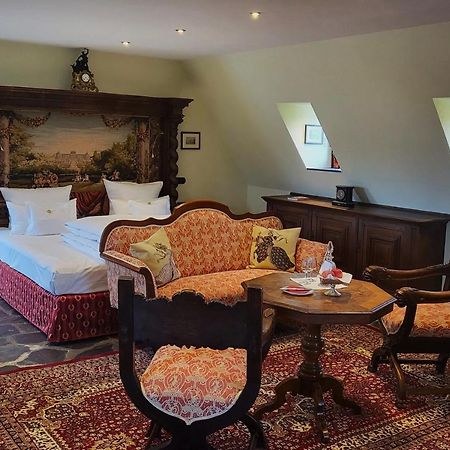Burghotel Auf Schoenburg Обервезель Екстер'єр фото
