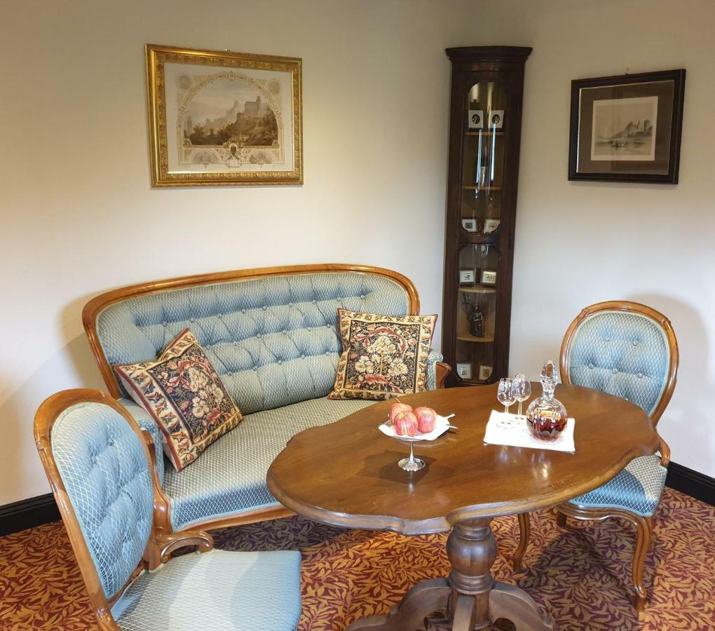 Burghotel Auf Schoenburg Обервезель Екстер'єр фото
