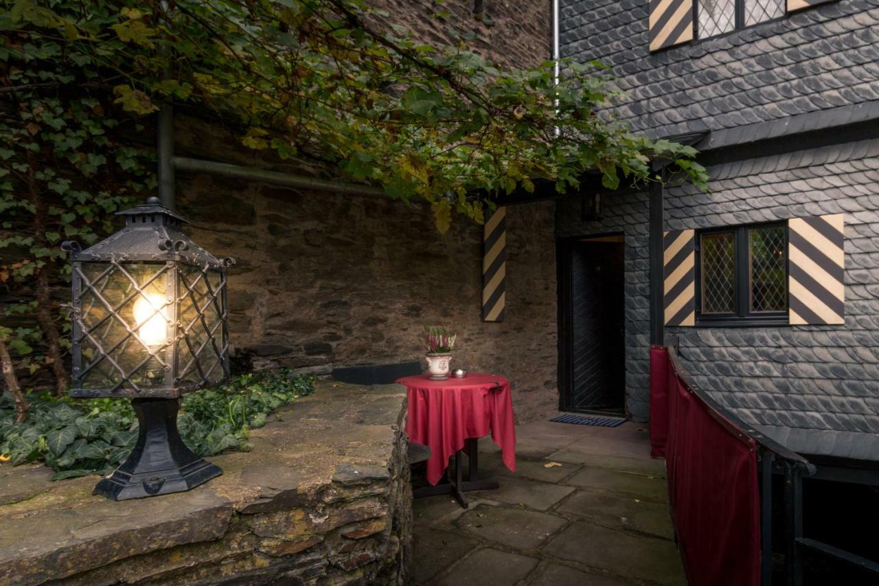 Burghotel Auf Schoenburg Обервезель Екстер'єр фото