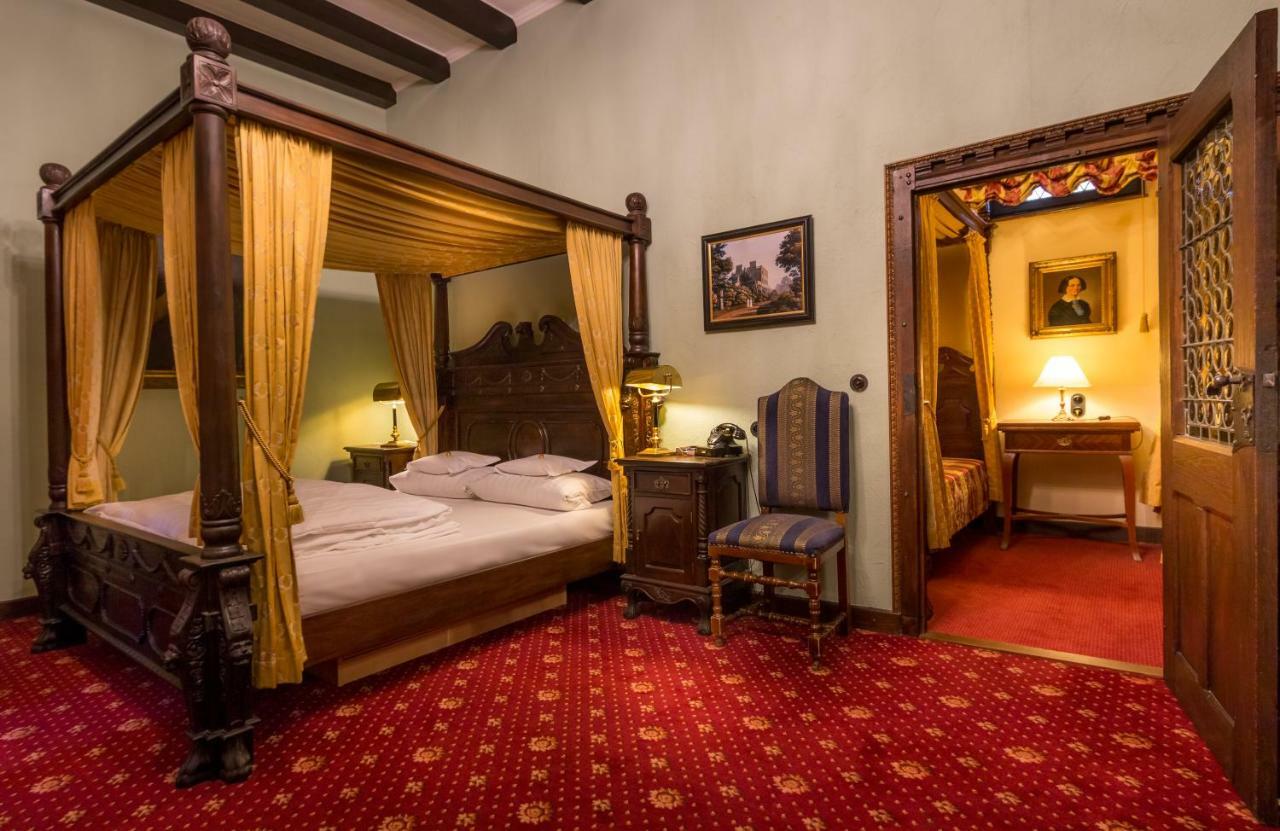 Burghotel Auf Schoenburg Обервезель Екстер'єр фото